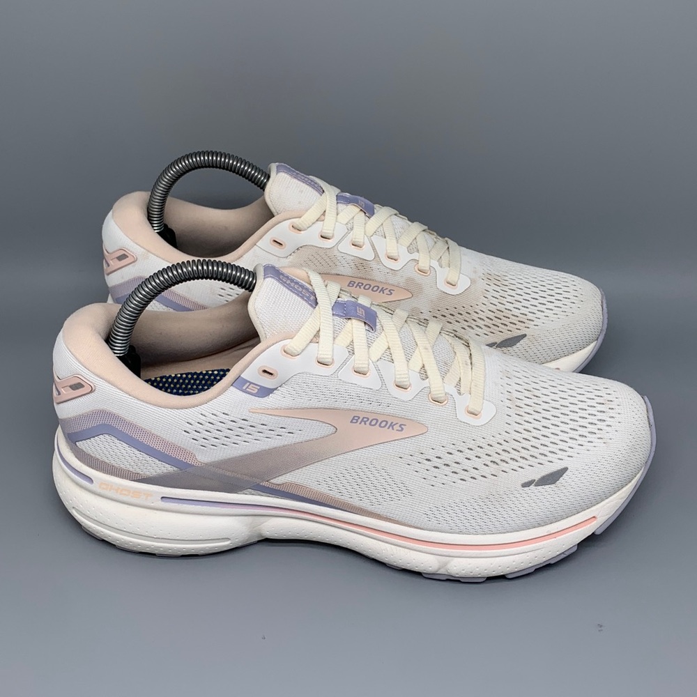 Brooks Ghost 15 Snow White Blush Cosmic Running Shoes 1203801B199 Women’s Sz 10
